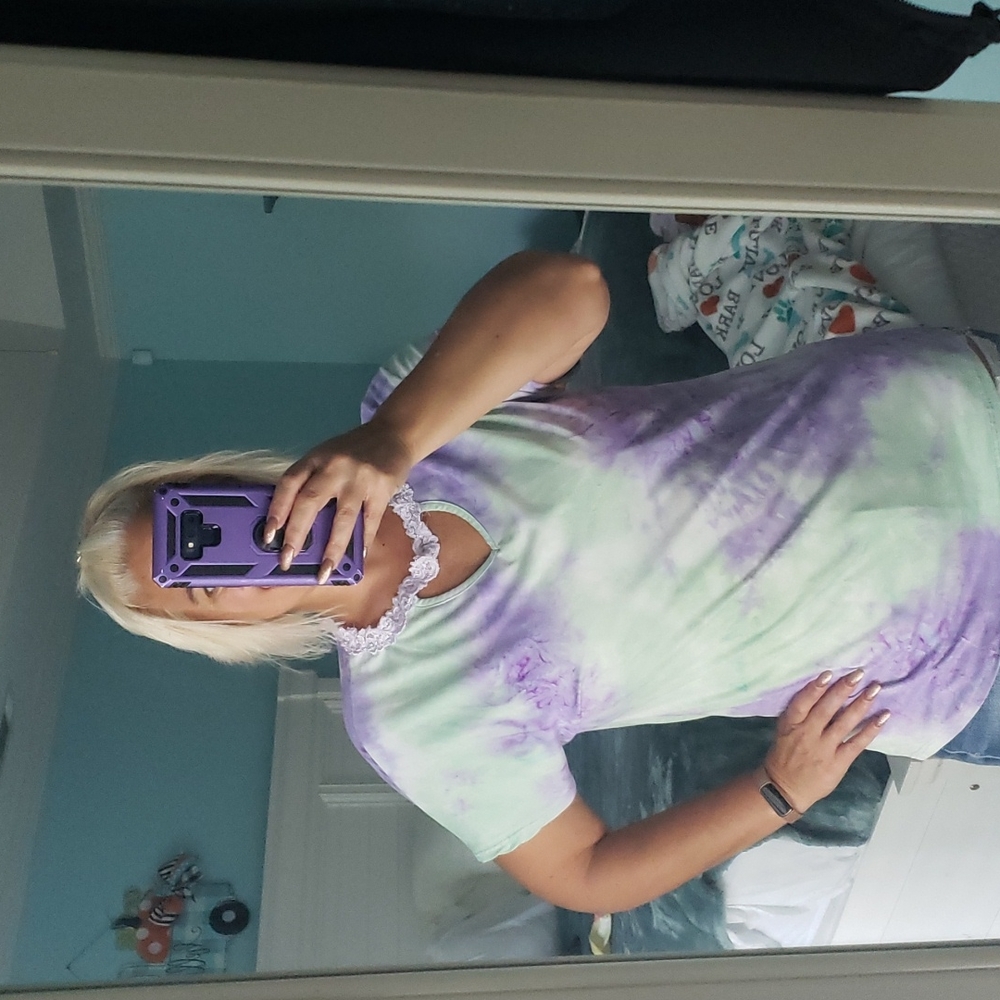 🛍 Tie Dye Top